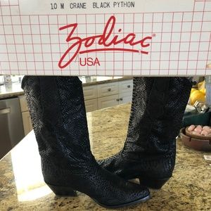 EUC Vintage Black Python Print Zodiac Cowboy Boots